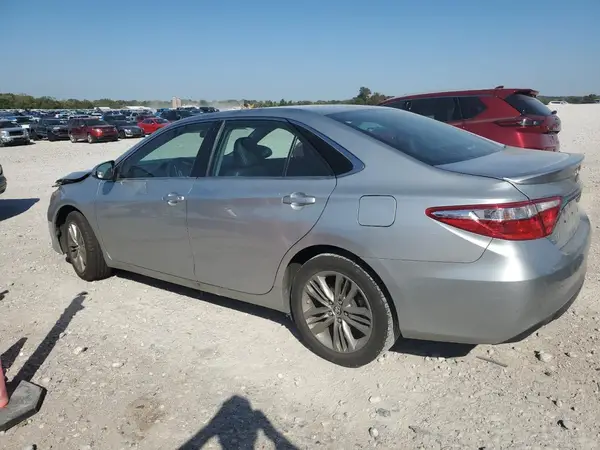 4T1BF1FK2GU216503 2016 TOYOTA CAMRY - Image 2