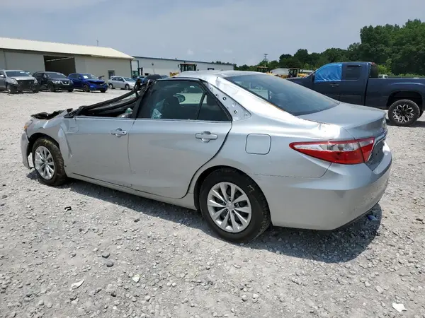4T1BF1FK2GU220647 2016 TOYOTA CAMRY - Image 2