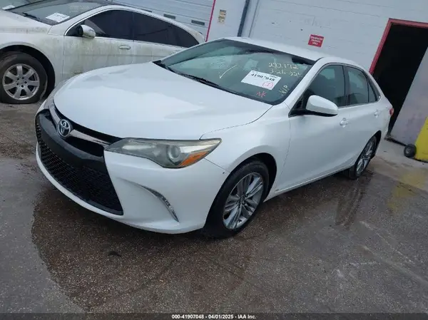 4T1BF1FK2GU222172 2016 TOYOTA CAMRY - Image 2