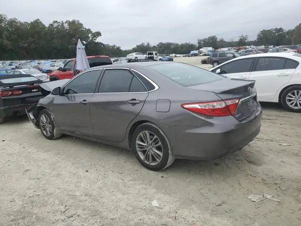 4T1BF1FK2GU223676 2016 TOYOTA CAMRY - Image 2