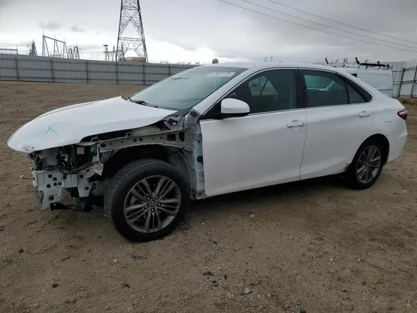 4T1BF1FK2GU227551 2016 TOYOTA CAMRY - Image 1