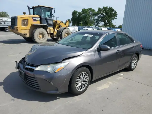 4T1BF1FK2GU230921 2016 TOYOTA CAMRY - Image 1