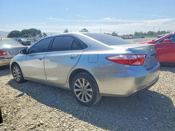 4T1BF1FK2GU233463 2016 TOYOTA CAMRY - Image 2