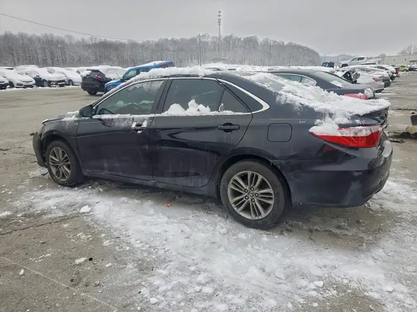 4T1BF1FK2GU233530 2016 TOYOTA CAMRY - Image 2