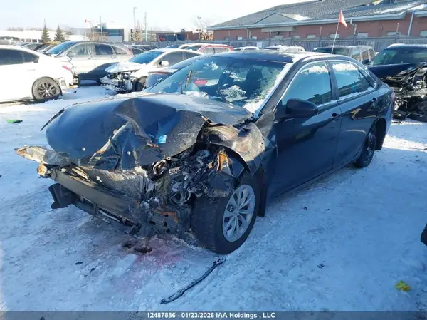 4T1BF1FK2GU237156 2016 TOYOTA CAMRY - Image 2