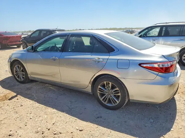 4T1BF1FK2GU238470 2016 TOYOTA CAMRY - Image 2