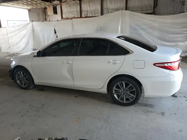 4T1BF1FK2GU238694 2016 TOYOTA CAMRY - Image 2