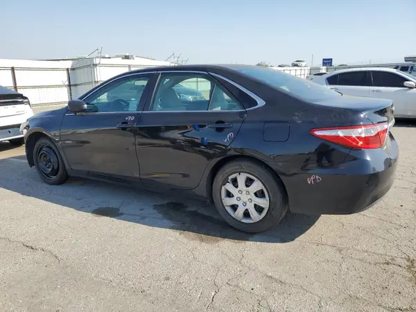 4T1BF1FK2GU240588 2016 TOYOTA CAMRY - Image 2