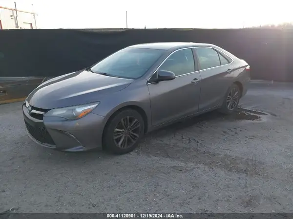 4T1BF1FK2GU241188 2016 TOYOTA CAMRY - Image 2