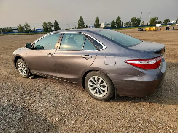 4T1BF1FK2GU241191 2016 TOYOTA CAMRY - Image 2