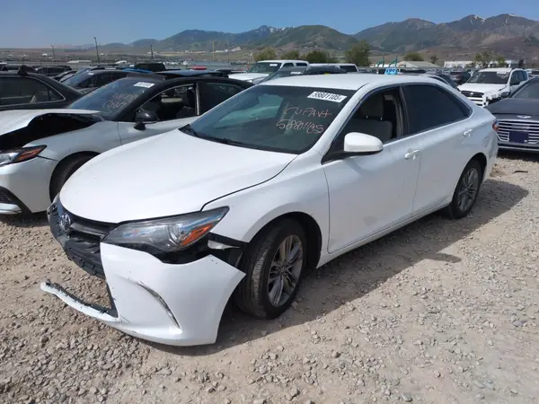 4T1BF1FK2GU244432 2016 TOYOTA CAMRY - Image 1