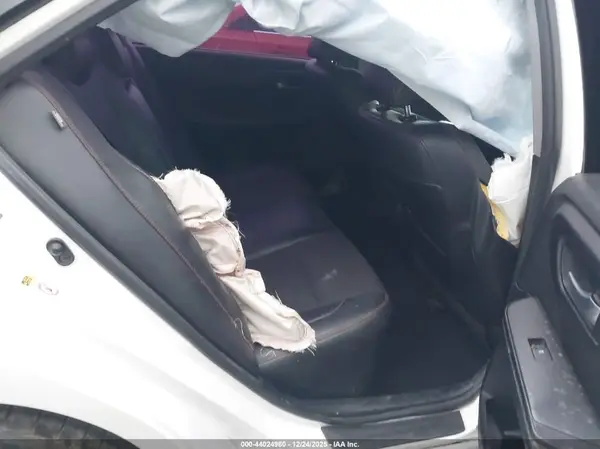 4T1BF1FK2GU245256 2016 TOYOTA CAMRY - Image 8