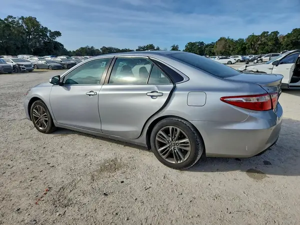4T1BF1FK2GU250733 2016 TOYOTA CAMRY - Image 2