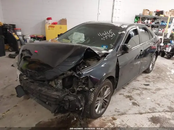 4T1BF1FK2GU255964 2016 TOYOTA CAMRY - Image 2