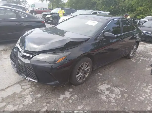 4T1BF1FK2GU256337 2016 TOYOTA CAMRY - Image 2