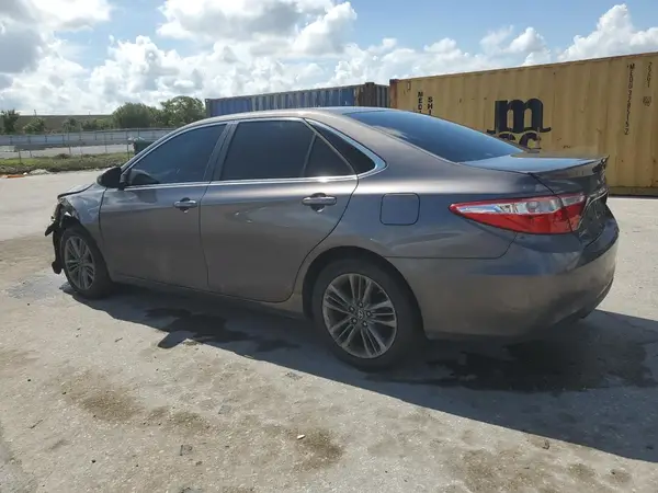 4T1BF1FK2GU256564 2016 TOYOTA CAMRY - Image 2