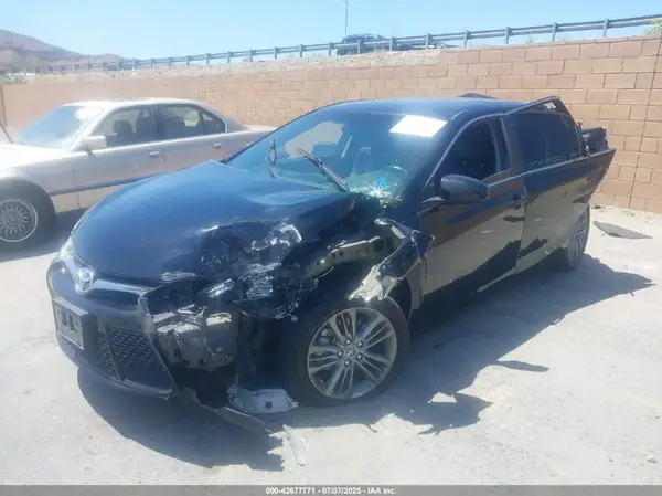 4T1BF1FK2GU257374 2016 TOYOTA CAMRY - Image 2