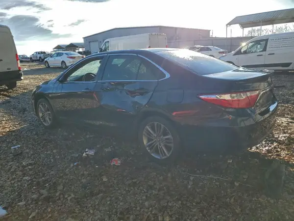 4T1BF1FK2GU257715 2016 TOYOTA CAMRY - Image 2