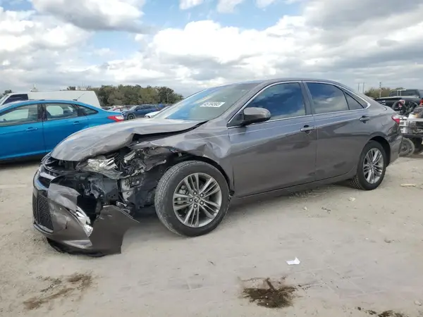 4T1BF1FK2GU257844 2016 TOYOTA CAMRY - Image 1
