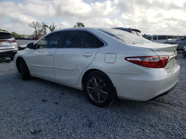 4T1BF1FK2GU258931 2016 TOYOTA CAMRY - Image 2