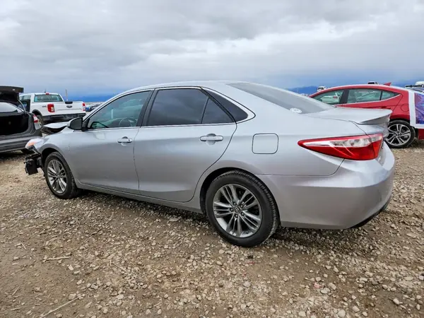 4T1BF1FK2GU260419 2016 TOYOTA CAMRY - Image 2