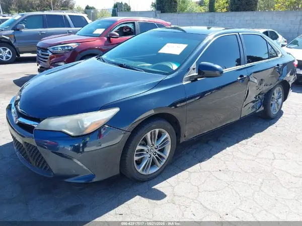 4T1BF1FK2GU260890 2016 TOYOTA CAMRY - Image 2