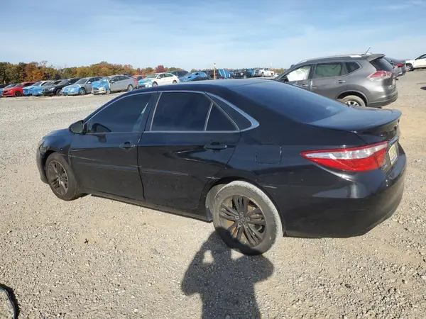 4T1BF1FK2GU261991 2016 TOYOTA CAMRY - Image 2