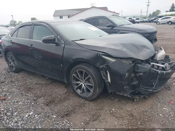 4T1BF1FK2GU262249 2016 TOYOTA CAMRY - Image 1