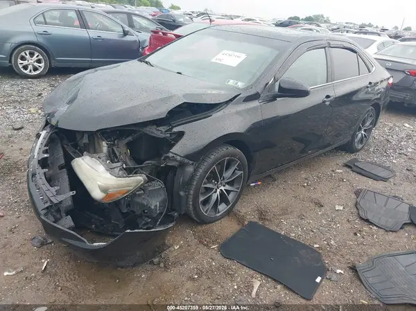 4T1BF1FK2GU262249 2016 TOYOTA CAMRY - Image 2