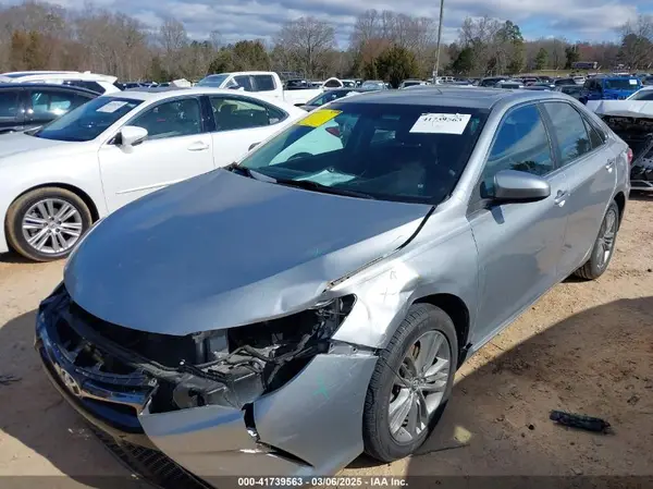 4T1BF1FK2GU262848 2016 TOYOTA CAMRY - Image 2