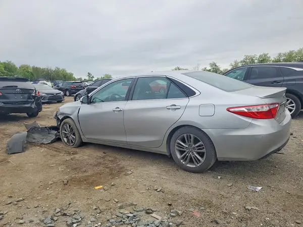 4T1BF1FK2GU265183 2016 TOYOTA CAMRY - Image 2