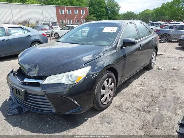 4T1BF1FK2GU265653 2016 TOYOTA CAMRY - Image 2