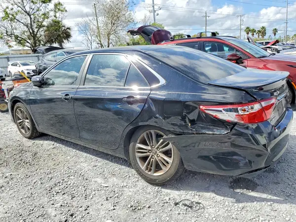 4T1BF1FK2GU267161 2016 TOYOTA CAMRY - Image 2