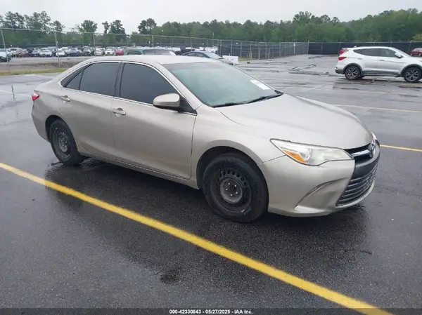 4T1BF1FK2GU503548 2016 TOYOTA CAMRY - Image 1