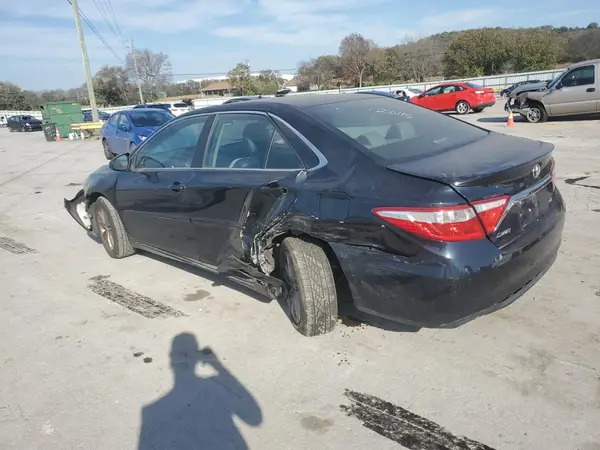 4T1BF1FK2GU504392 2016 TOYOTA CAMRY - Image 2