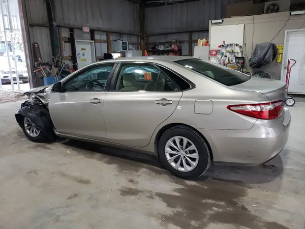 4T1BF1FK2GU506580 2016 TOYOTA CAMRY - Image 2