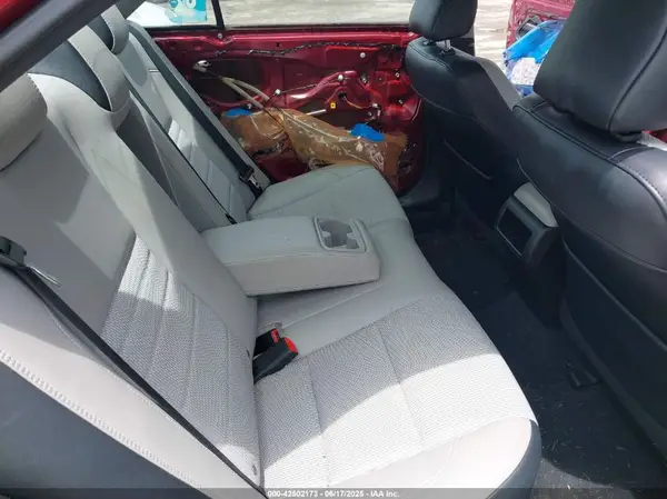 4T1BF1FK2GU507602 2016 TOYOTA CAMRY - Image 8