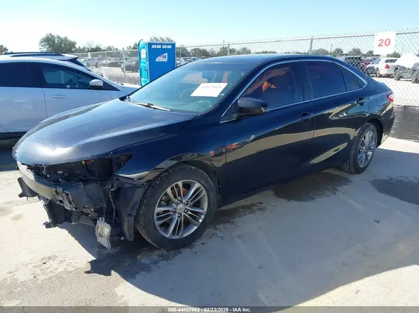 4T1BF1FK2GU509799 2016 TOYOTA CAMRY - Image 2