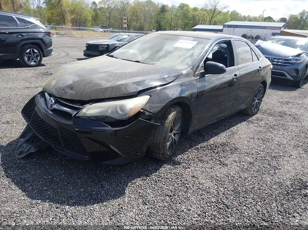 4T1BF1FK2GU511777 2016 TOYOTA CAMRY - Image 2