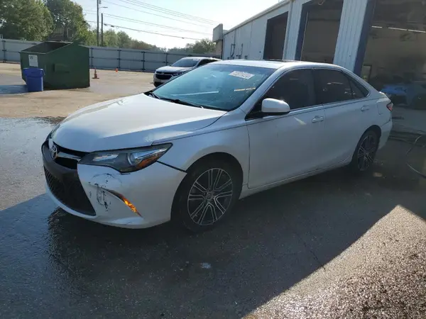 4T1BF1FK2GU514212 2016 TOYOTA CAMRY - Image 1