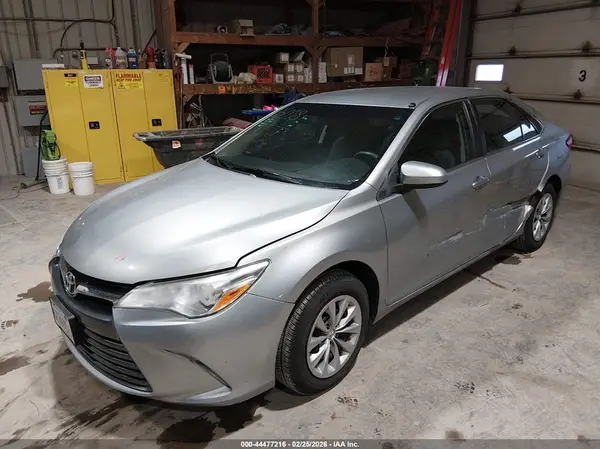 4T1BF1FK2GU514534 2016 TOYOTA CAMRY - Image 2