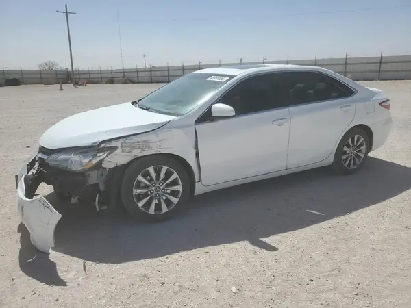 4T1BF1FK2GU516963 2016 TOYOTA CAMRY - Image 1