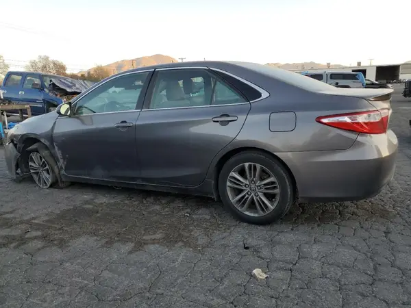 4T1BF1FK2GU518115 2016 TOYOTA CAMRY - Image 2