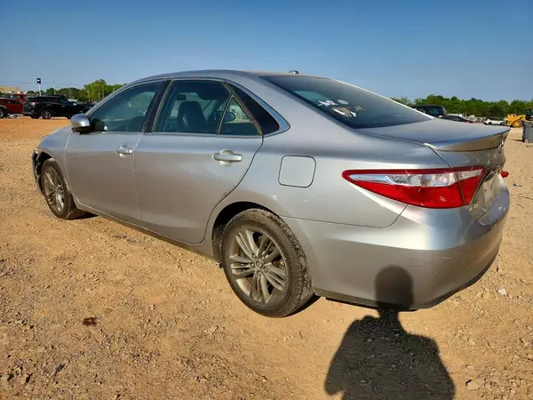 4T1BF1FK2GU520527 2016 TOYOTA CAMRY - Image 2