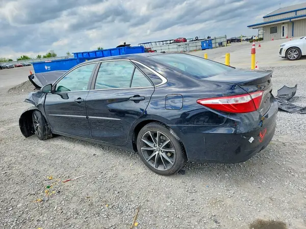 4T1BF1FK2GU521032 2016 TOYOTA CAMRY - Image 2