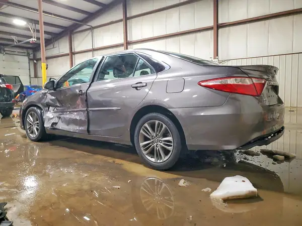 4T1BF1FK2GU521080 2016 TOYOTA CAMRY - Image 2