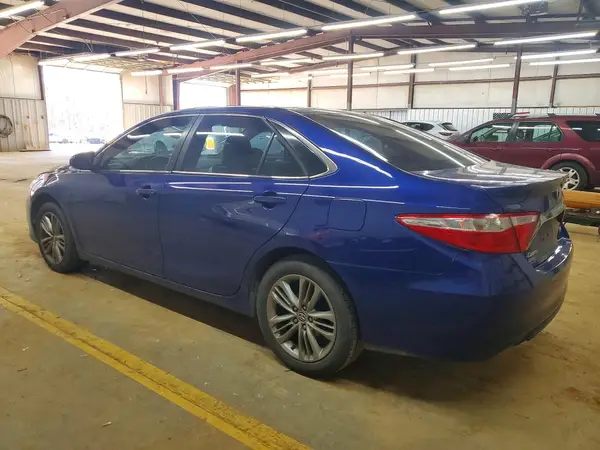 4T1BF1FK2GU521645 2016 TOYOTA CAMRY - Image 2