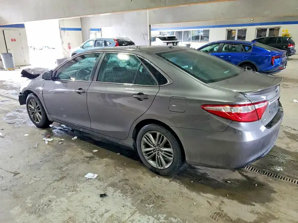 4T1BF1FK2GU524237 2016 TOYOTA CAMRY - Image 2