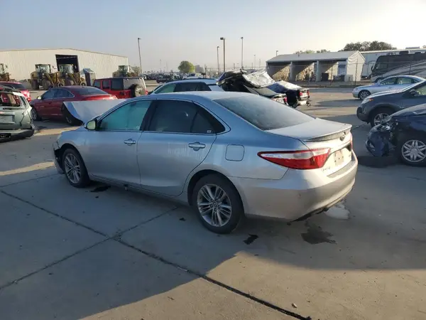 4T1BF1FK2GU528742 2016 TOYOTA CAMRY - Image 2