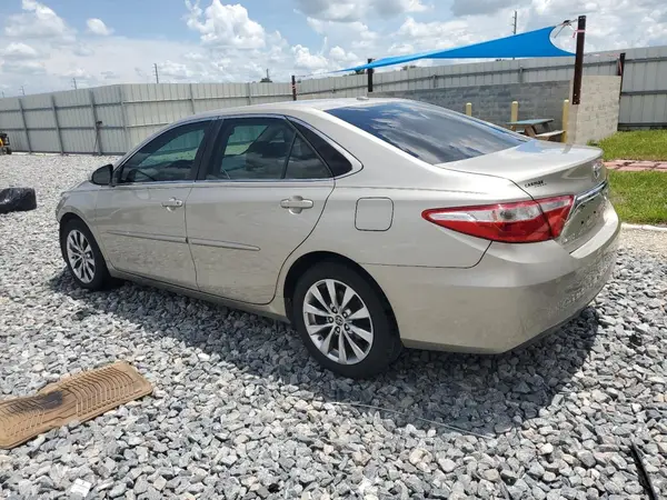 4T1BF1FK2GU529969 2016 TOYOTA CAMRY - Image 2
